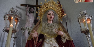 Un completo fin de semana cofrade finaliza con el Besamano a la Virgen de la Victoria