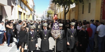 Las marchas de la Vera-Cruz de Los Palacios para festejar a la Patrona de los cargadores