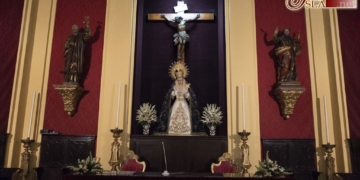 La Virgen de las Lágrimas preside el altar principal de la Iglesia Mayor Parroquial