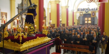 Los Estudiantes sientan cátedra con un Vía-Crucis en el que solo falló el viento