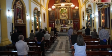Aforo completo en la Iglesia de la Pastora en la misa de reapertura al culto público