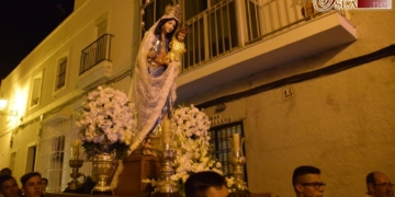 María Auxiliadora recorrió la feligresía de San Marcos en rosario de antorchas