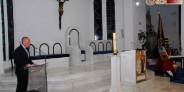 Los Obispos del Sur aconsejan que carteles y revistas cofrades no se presenten en los templos