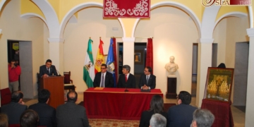 La Venera busca fotografías del misterio de Columna en la edición de su cartel de 2015