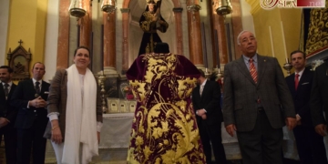 La túnica para Jesús Nazareno nueva joya del bordado isleño