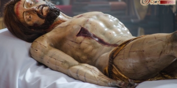 Domingo de Pasión (XIII) – Besapié al Santísimo Cristo Yacente