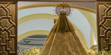 La lluvia obligó a la Virgen del Carmen a resguardarse en la Iglesia Mayor, volverá el sábado en rosario de la aurora