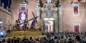 Misericordia convierte en Jueves Santo una noche de noviembre para cerrar el Año Jubilar