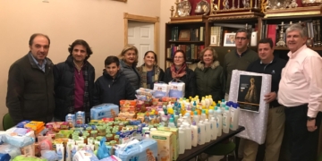 Afligidos entrega a Red Madre los productos para lactantes recogidos en el Besamano