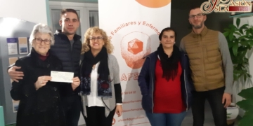La Banda del Nazareno entregó los beneficios de Música de Cine 3 a AFEDE