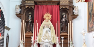 La Virgen de la Trinidad preside la capilla del convento de las Madres Capuchinas