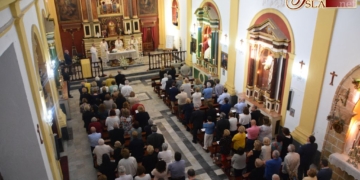 Los feligreses de la Pastora celebraron el 25 aniversario de la ordenación de Luis Palomino