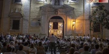 Concierto de marchas carmelitanas para clausurar un 12 de octubre junto a la Patrona