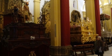 La Iglesia Mayor se llena de pasos y de mucho público deseoso de contemplarlos