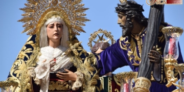 Un pez dibujado en una vela del paso de misterio de Afligidos recordará al niño Gabriel