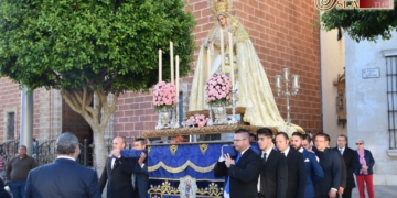 Hermanos y fieles acompañaron a la Virgen de las Lágrimas en su rosario de la aurora