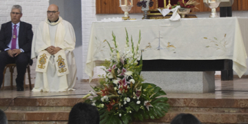 Domingo Azogue hizo una íntima y completa reflexión sobre la Eucaristía