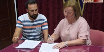 Servitas también abandona a Manuel Guzmán para seguir la talla del paso con Manuel Oliva