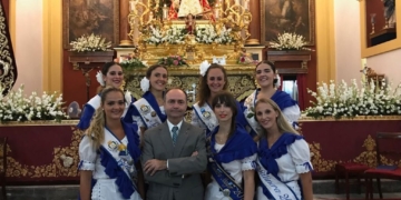 Ofrendas de salineras y asociaciones del barrio marcan el segundo día del Triduo pastoreño