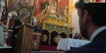 Rosario y felicitación de María Amparo Quintero para abrir un nuevo 15 de agosto en la Pastora