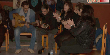 Lágrimas y San José Artesano llenan de Navidad por una noche sus rincones de ensayo