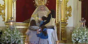 Domingo de Pasión 2016 (IX) – Besamano a María Santísima de la Paz