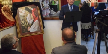 Un magnífico detalle de Sergio Gutiérrez anuncia la Semana Santa en ‘La Cerería’