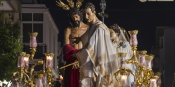 El viento juega una mala pasada en Ecce-Homo y desluce su cortejo de vuelta a la Pastora