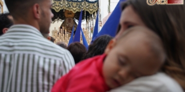 La Hermandad de Cristo Rey salió a la calle en un sueño de cofradía de décadas pasadas