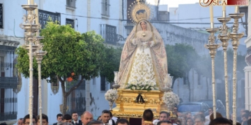 La Virgen de los Dolores visitó a las Capuchinas en su anual Rosario de la Aurora