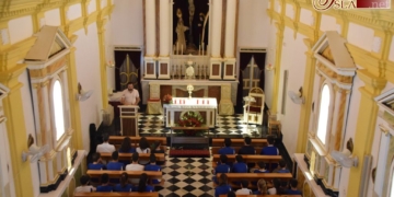 Durante toda la jornada se adora al Santísimo en la Capilla de la Vera-Cruz