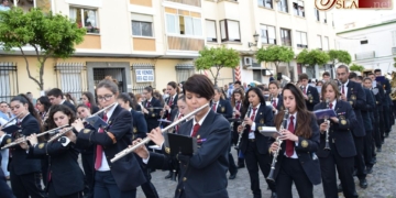 Resurrección cambia Virgen de las Lágrimas por la Banda de Música del Nazareno