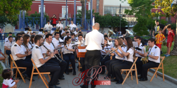 La Sinfónica Municipal puso música sacramental a la feria del libro de La Isla