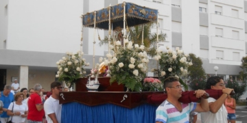 La Virgen del Carmen de la AA.VV Patrona del Mar abrió la mañana del 16 de julio