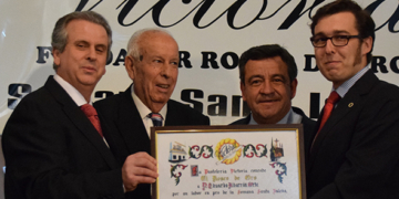 Eduardo Albarrán recibió el Rosco de Oro agradeciéndolo y ofreciéndolo «a todos los que hacéis ISLAPASIÓN»