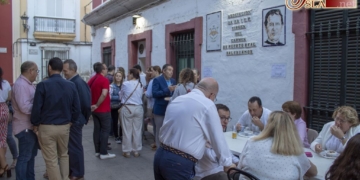 Una caracolá solidaria abrió ayer la programación del Corpus Christi en San Fernando