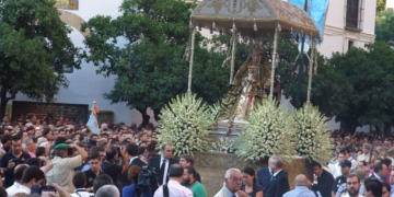 Sevilla se reencontró con la Virgen de los Reyes en una mañana de fe y devoción