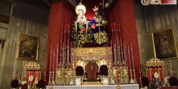 Los hermanos de Afligidos dan comienzo al Triduo de Cuaresma en el Santo Cristo