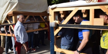 Las cuadrillas de la Hermandad de Cristo Rey se preparan para un nuevo Domingo de Ramos