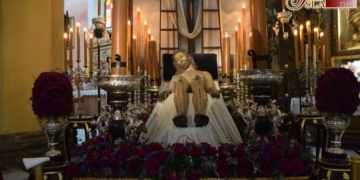 El Cristo de la Redención en Besapié con motivo del tercer día de Triduo en la Soledad