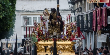 Finaliza la Semana Santa en el barrio de la Pastora con la salida de la Misericordia