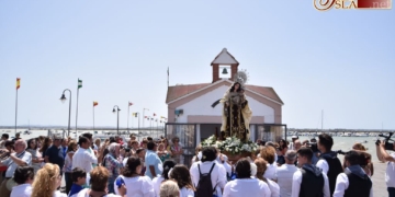 El levante dejó sin procesión marítima a los devotos del Carmen de Gallineras