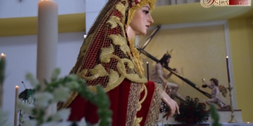 El Besamano a la Virgen de las Penas da por finalizados los cultos en su honor