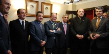 El alcalde visitó en la noche de ayer al pregonero de la Semana Santa de 2014