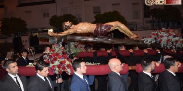 El Cristo del Perdón por vez primera tras su restauración en Besapié y posterior Vía-Crucis
