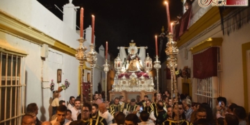 JCC reconoce con la insignia de oro de la asociación a Caridad y Huerto