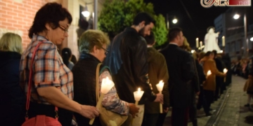 Penitencia, devoción y oración sincera un año más tras la Virgen del Rosario
