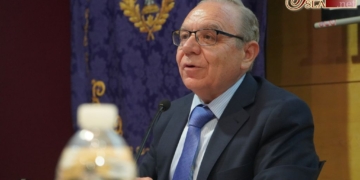 Juan Torrejón disertó sobre la sociedad isleña en el momento de la fundación de Columna