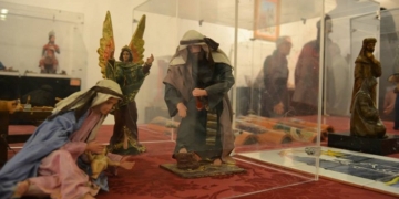 Veinte años de belenismo en La Isla mostrados en una exposición