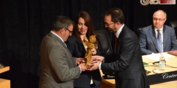 La Venera homenajea en su VII galardón a las hermandades y cofradías de penitencia